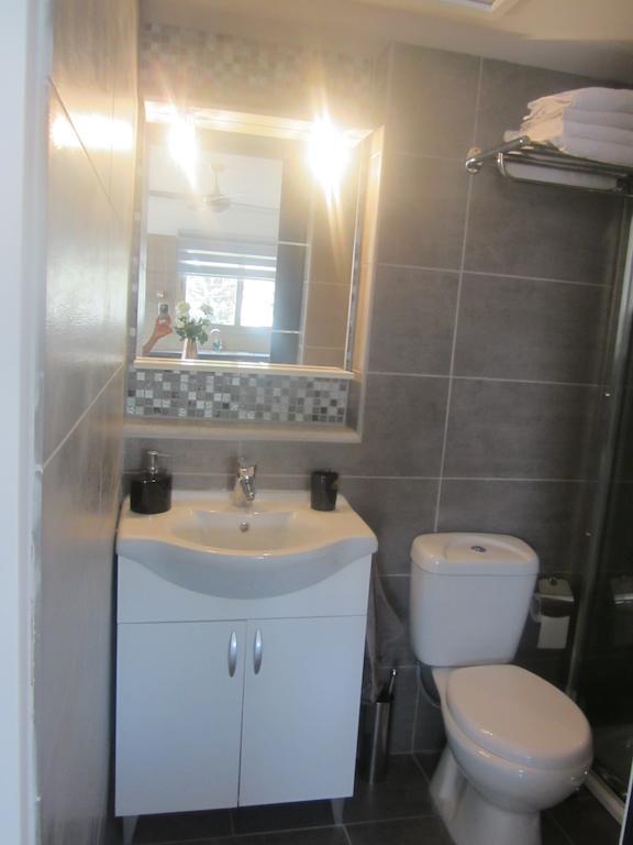 Marina Apartments 211 라르나카 객실 사진